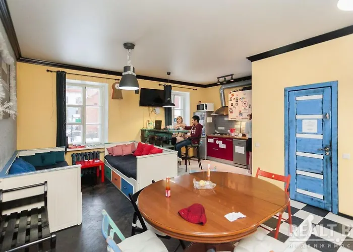 Trinity & Tours Хостел *