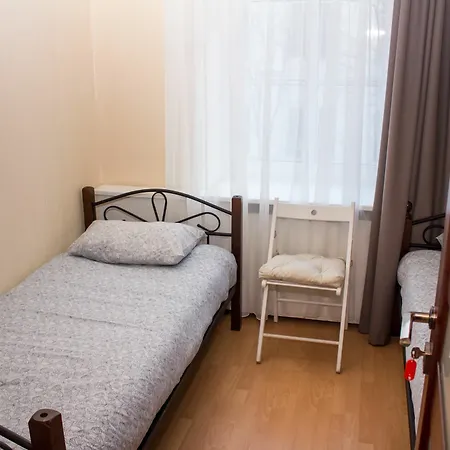 Hostel Trinity & Tours *