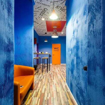 Hostel Trinity & Tours