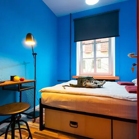 Hostel Trinity & Tours *