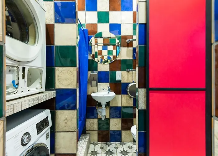 Trinity Hostel & Tours *