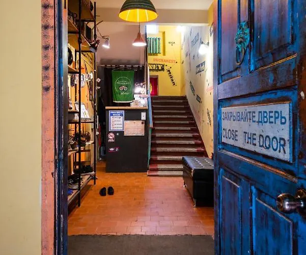 Trinity Hostel & Tours *