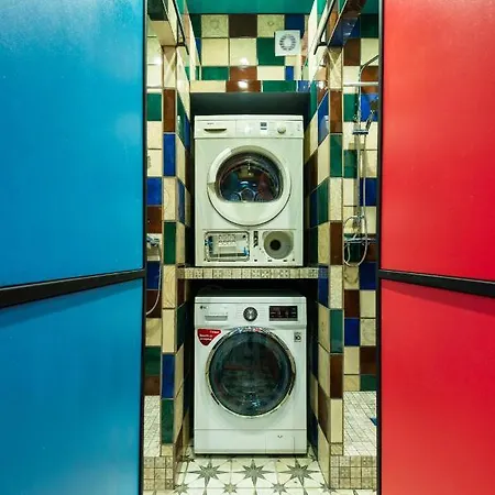 Hostel Trinity & Tours