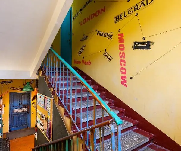 Hostel Trinity & Tours